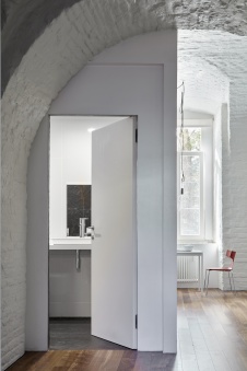 Фото интерьера санузла квартиры в стиле минимализм