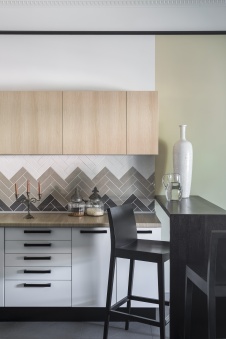 Фото интерьера кухни дома в стиле фьюжн