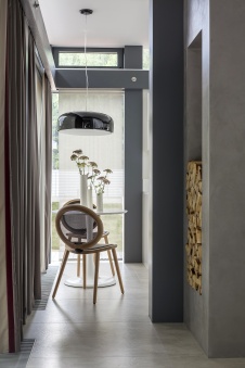 Фото интерьера столовой дома в современном стиле