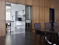 Фото интерьера столовой дома в современном стиле