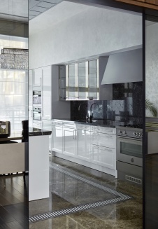 Фото интерьера кухни дома в современном стиле