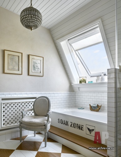Фото интерьера ванной двухэтажной квартиры в стиле фьюжн