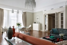 Фото интерьера столовой дома в стиле фьюжн