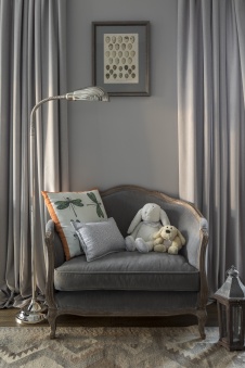 Фото интерьера детской квартиры в стиле неоклассика