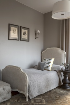 Фото интерьера детской квартиры в стиле неоклассика