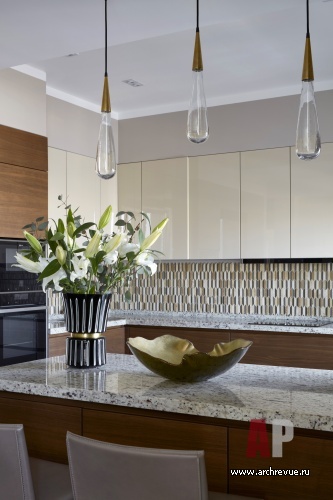 Фото интерьера кухни квартиры в стиле фьюжн