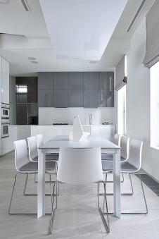 Фото интерьера кухни дома в стиле минимализм