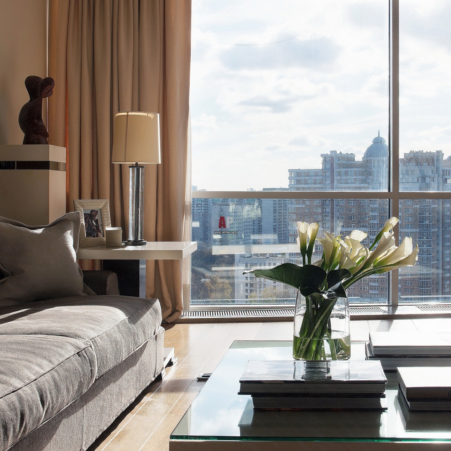 In New York, a Falling Market for Trophy Homes in the Sky - The New York Times