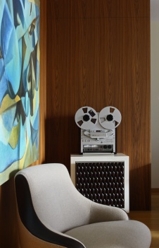 Фото интерьера гостиной квартиры в стиле ар-деко