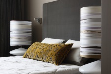 Фото интерьера спальни квартиры в стиле фьюжн