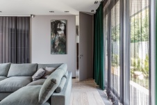 Фото интерьера гостиной небольшого дома в современном стиле