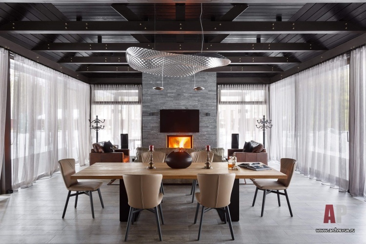 Фото интерьера столовой гостевого дома в стиле шале