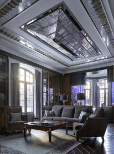 Фото интерьера гостиной дома в стиле фьюжн