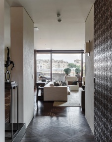 Фото интерьера входной зоны пентхауса в американском стиле