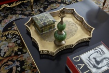 Фото интерьера гостиной квартиры в стиле неоклассика