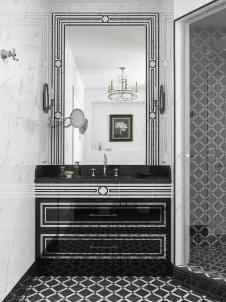 Фото интерьера санузла квартиры в стиле неоклассика