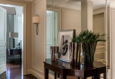Фото интерьера входной зоны дома в американском стиле