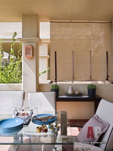 Фото интерьера террасы квартиры в средиземноморском стиле