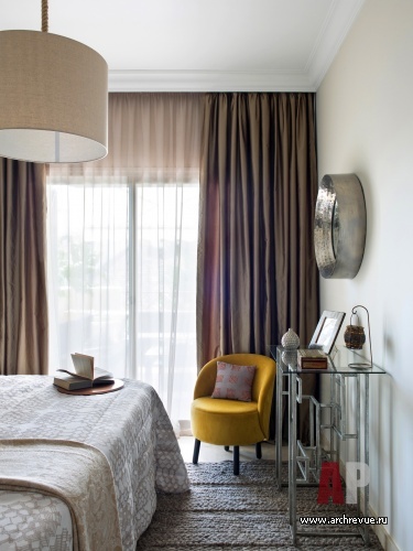 Фото интерьера спальни квартиры в средиземноморском стиле
