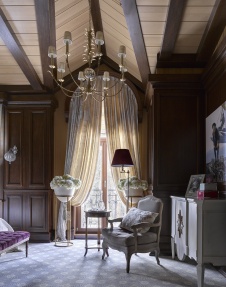 Фото интерьера спальни таунхауса в стиле неоклассика