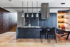 Фото интерьера кухни дома в стиле минимализм