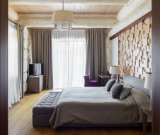 Фото интерьера гостевой деревянного дома в американском стиле