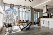 Фото интерьера столовой дома в стиле минимализм