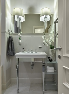 Фото интерьера санузла квартиры в стиле неоклассика