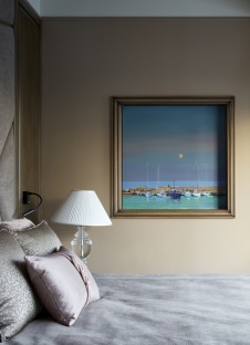 Фото интерьера спальни квартиры в стиле неоклассика