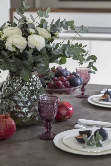 Фото интерьера столовой квартиры в стиле минимализм