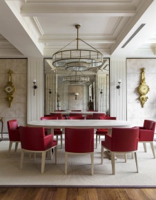 Фото интерьера столовой квартиры в стиле неоклассика