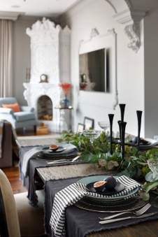 Фото интерьера столовой квартиры в стиле неоклассика