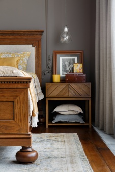 Фото интерьера спальни квартиры в стиле неоклассика