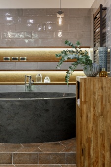 Фото интерьера ванной квартиры в стиле неоклассика