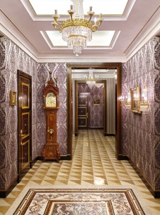 Фото интерьера коридора дома в классическом стиле