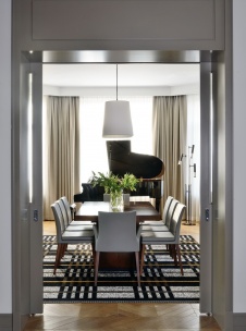 Фото интерьера столовой дома в стиле эклектика