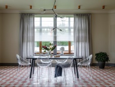 Фото интерьера столовой дома в стиле фьюжн