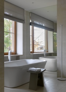 Фото интерьера ванной комнаты дома в стиле авангард