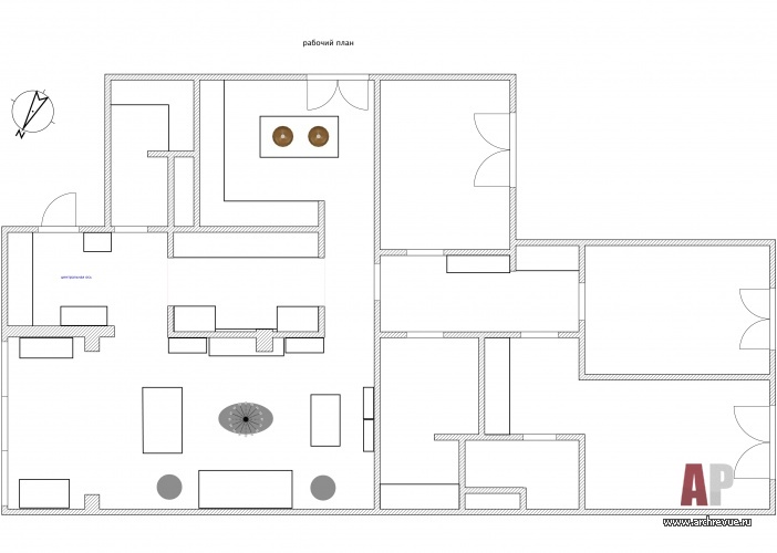 Планировка семейной квартиры с тремя спальнями и проходной гардеробной.