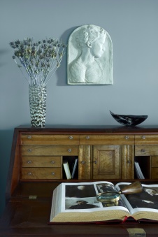 Фото интерьера спальни квартиры в стиле неоклассика