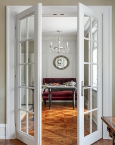 Фото интерьера кухни квартиры в стиле неоклассика