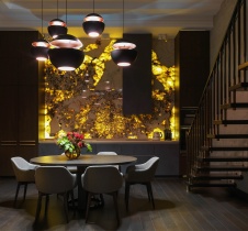 Фото интерьера столовой пентхауса в стиле фьюжн