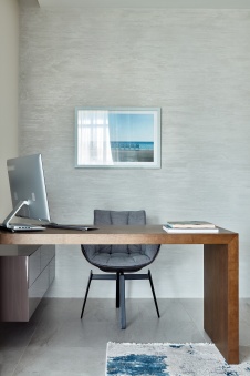 Фото интерьера кабинета дома в стиле минимализм