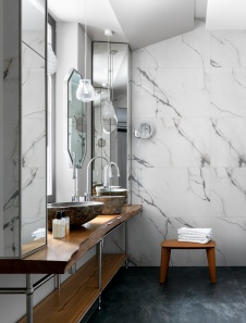 Фото интерьера санузла дома в стиле неоклассика