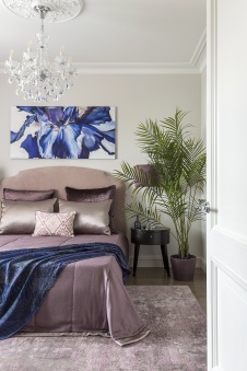 Фото интерьера гостевой квартиры в стиле неоклассика