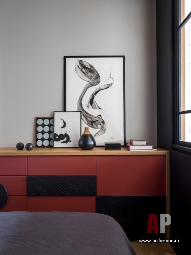 Фото интерьера спальни небольшой квартиры в стили минимализм