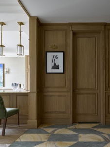 Фото интерьера входной зоны квартиры в стиле неоклассика