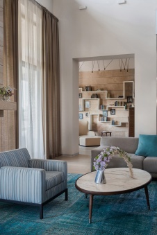 Фото интерьера гостиной дома в стиле эко