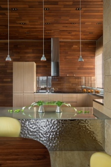 Фото интерьера кухни дома в стиле эко