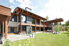 Фото фасада дома в эко-стиле